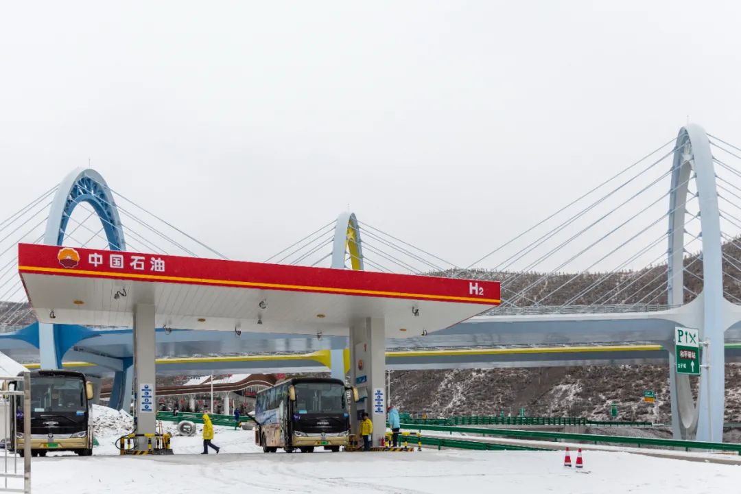 助力“绿色冬奥”！中国石油发布综合能源站新形象！