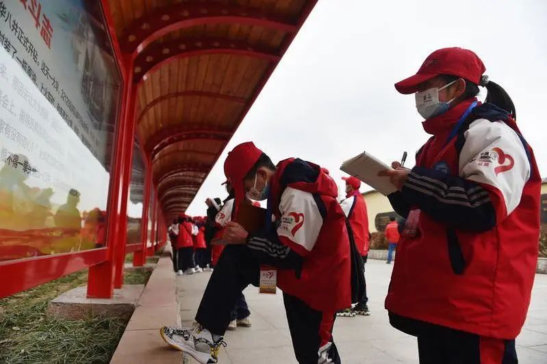 邀请60名孩子来胜利油田，边学边玩过一周！