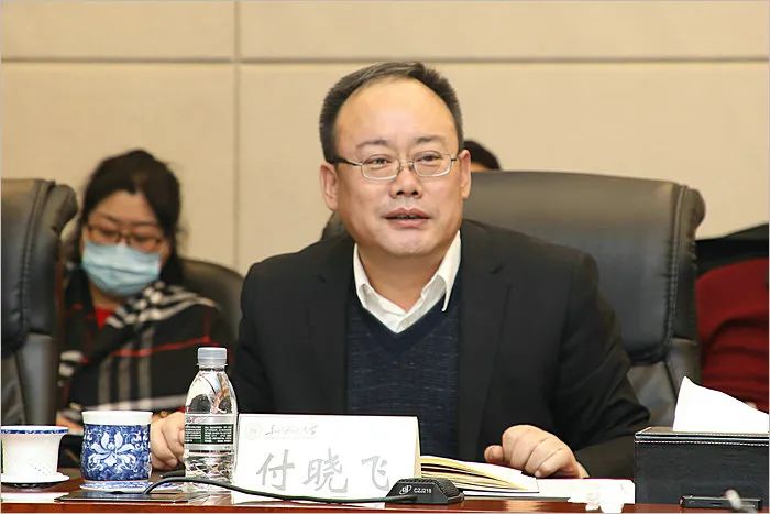 校党委书记付晓飞调研科研工作