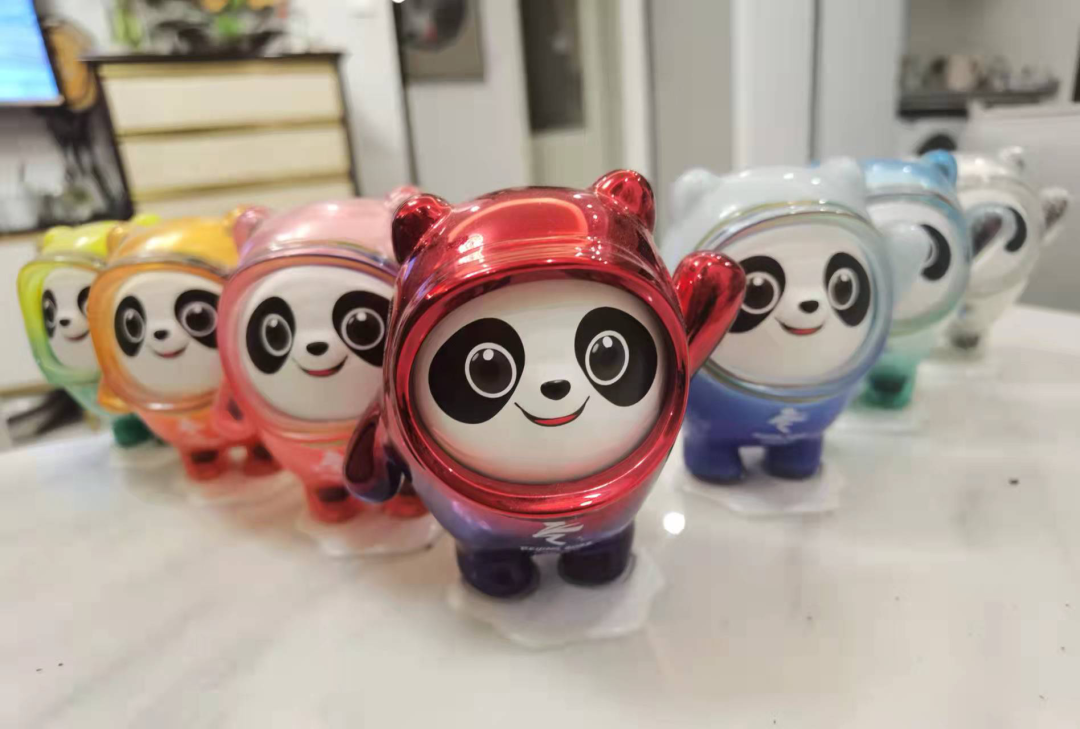 送冰墩墩，现货送到家！让它陪你看冬奥！