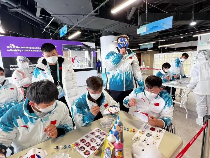 逛“庙会”，尝美食，画脸谱……北京冬残奥会运动员的独家记忆！