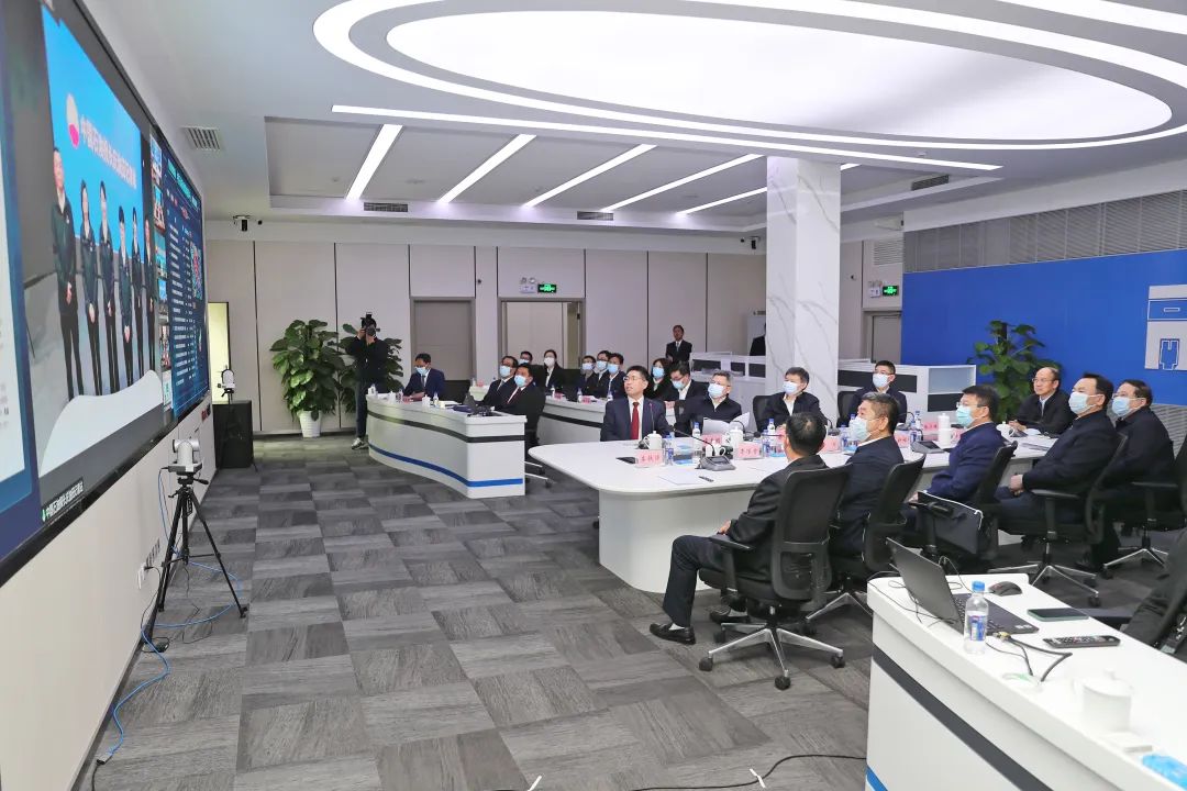 戴厚良到中国石油报社、石油工业出版社调研，强调要争做石油先进文化的引领者传播者实践者！