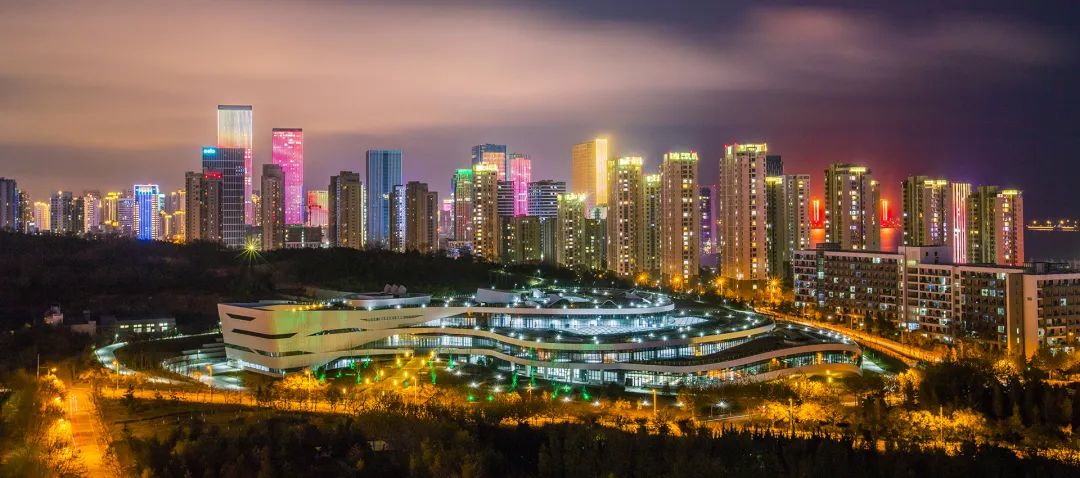 圈粉无数 ！这座地标建筑被新华社报道！