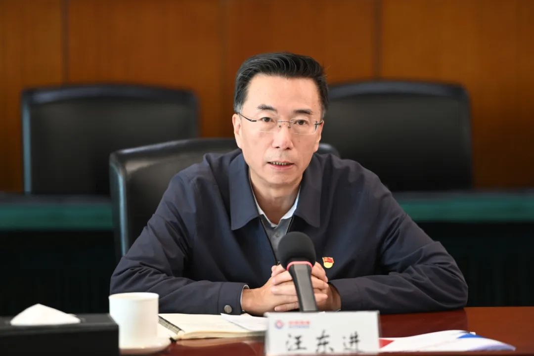 中国海油党组理论学习中心组（扩大）举行2022年第六次集体学习和交流研讨