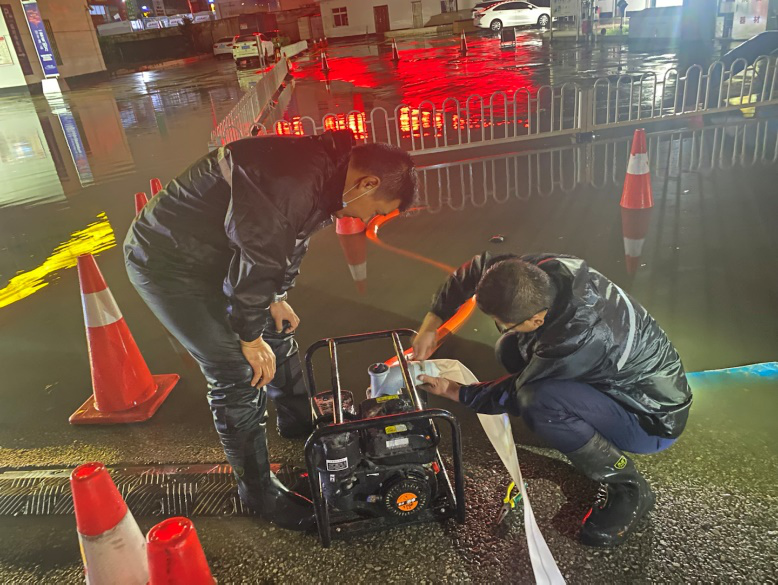 南方遭强降雨！石油企业迅速行动，全力守护！
