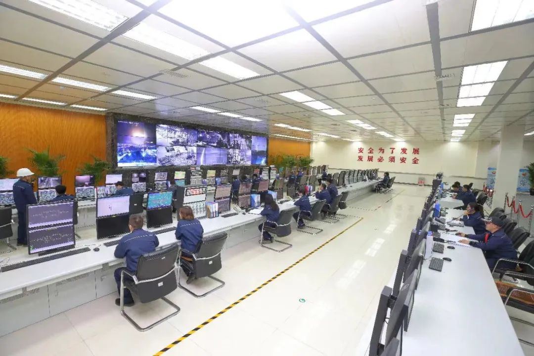 《中国网信》刊发戴厚良署名文章《高质量推进数字化转型智能化发展》