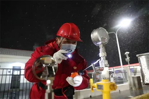 国内天然气年产首破2000亿方 中国石油贡献三分之二