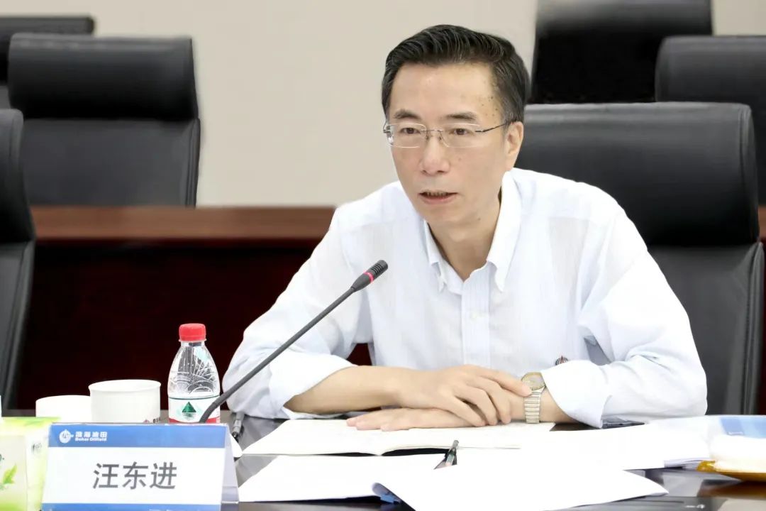 汪东进赴驻津企业现场办公