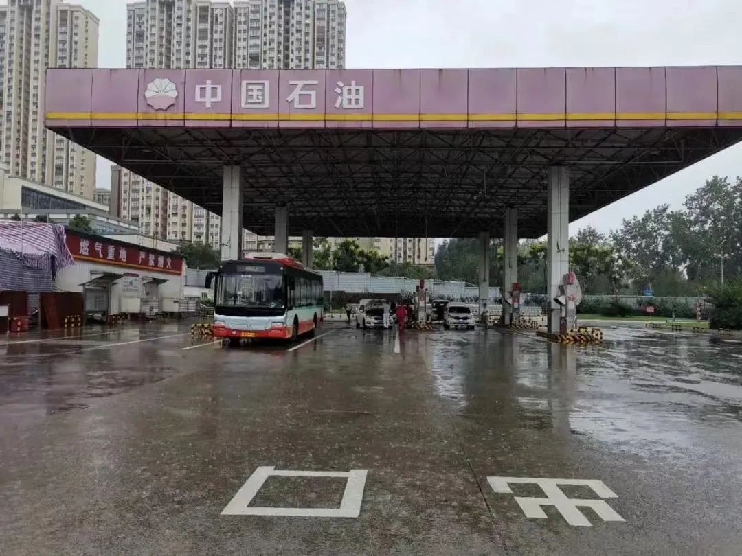 雨天行车需谨慎，送上“安全锦囊”