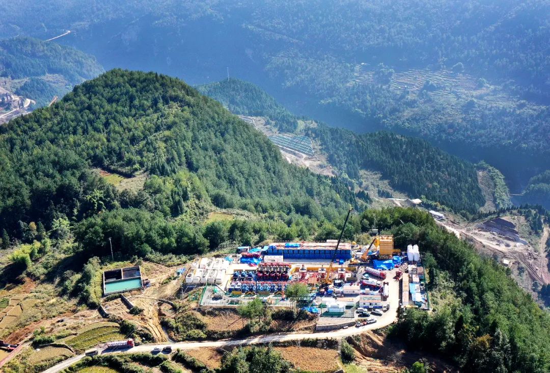 国家能源局：大力推动油气相关规划落地实施 以更大力度增加上游投资