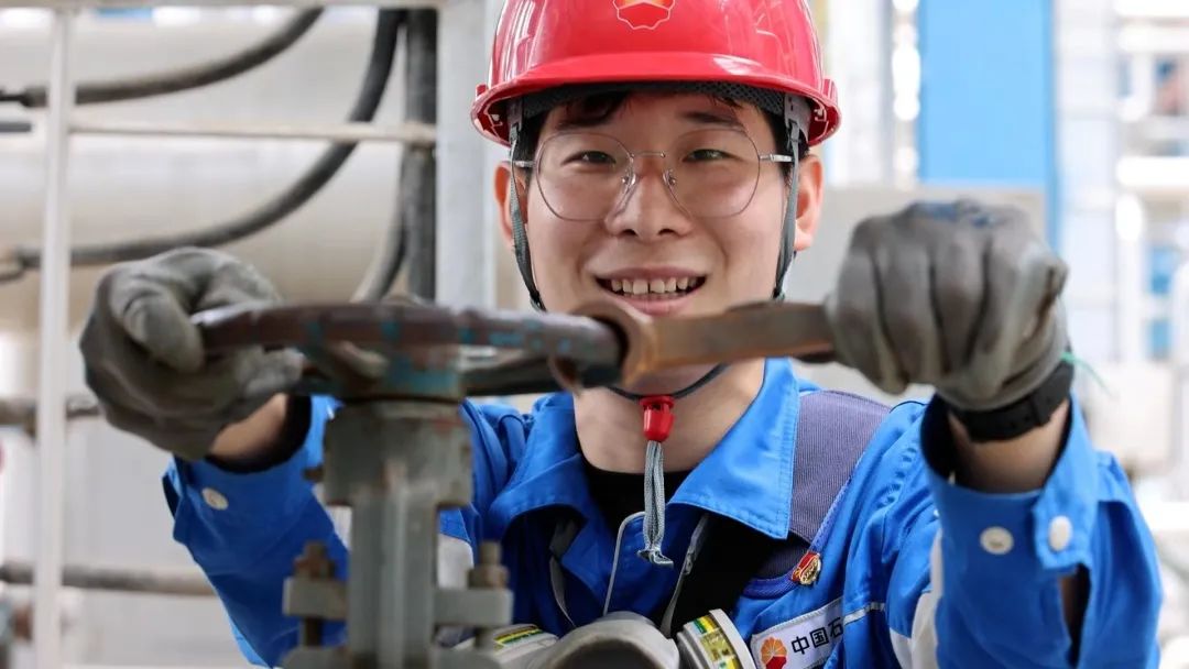 石油工人心向党