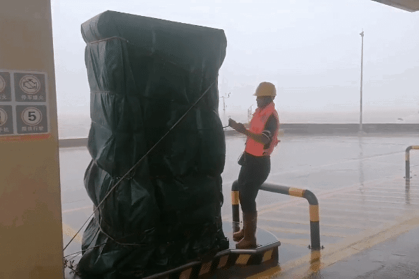 中国石化沿海各企业迎战台风“暹芭”