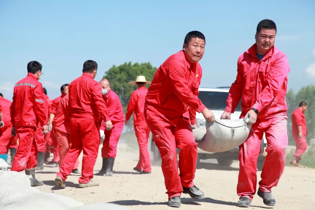 罕见灾情！石油人全力抗洪保产！