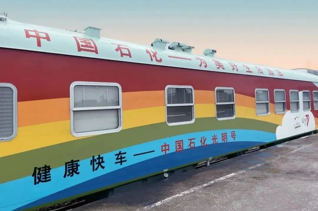 90岁的她，终于看见了！