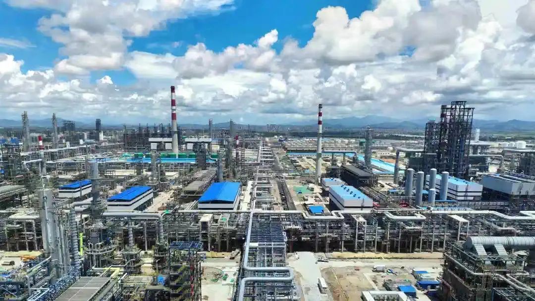 面向大南海，中国石油建了一座“城”！