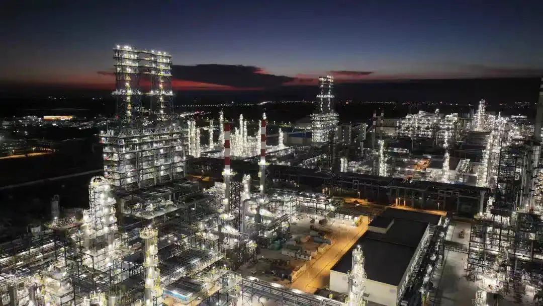 面向大南海，中国石油建了一座“城”！