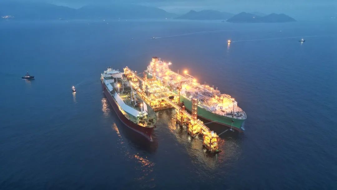 全球最大！中海油在香港干了件大事！