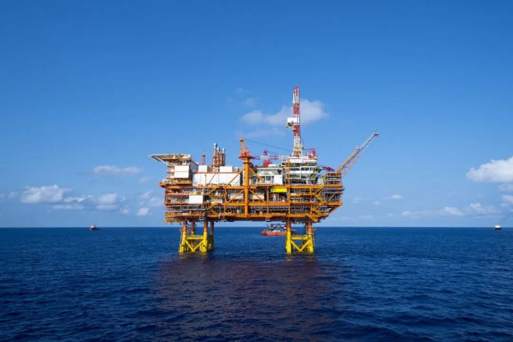 重磅！亚洲最大海上石油生产平台完成安装！