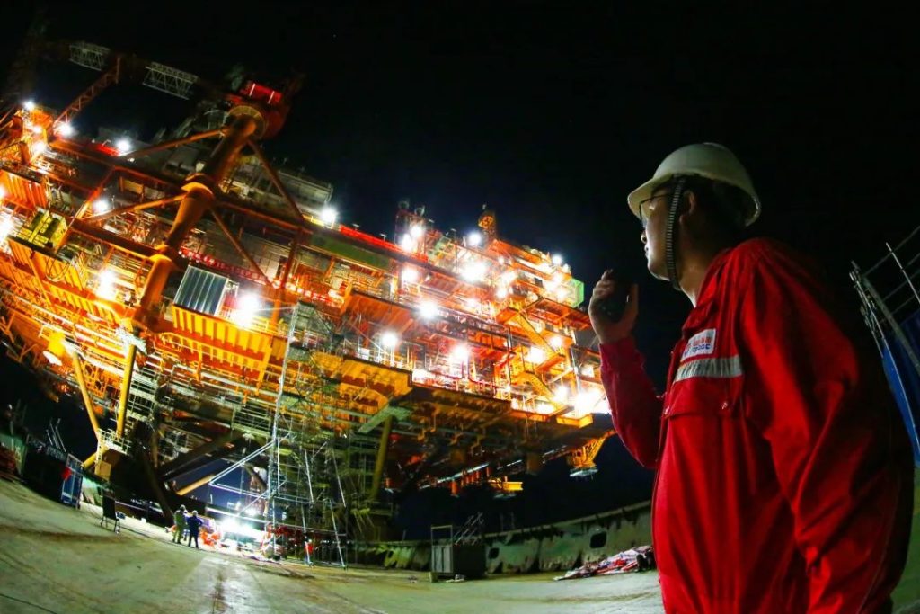 重磅！亚洲最大海上石油生产平台完成安装！