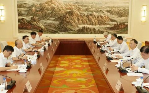 长江大学校领导拜访中国石油集团！